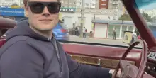 L'influencer filorusso e la figuraccia in Cadillac: &laquo;Dovevo andare da Oslo a Mosca, ma sono rimasto senza benzina&raquo;