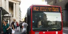 Anm Napoli, rischio aumento del biglietto:  il Comune si divide su autobus e funicolari