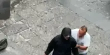 Montesanto, resta in cella l?uomo nero con il mitra: la complice torna libera