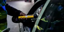 Patente ritirata perch&eacute; &laquo;guida ubriaco&raquo;, il tasso alcolemico &egrave; oltre il limite ma viene assolto: &laquo;Il suo corpo produce alcol&raquo;