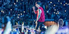 Ultimo, concerto a Tor Vergata, dove vedere il concerto in tv e come seguirlo da casa: la diretta Rai sfumata e il ruolo delle radio