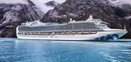 Epidemia di norovirus sulla nave Ruby Princess: 125 persone contagiate, nuovo incubo in crociera. Cosa succede