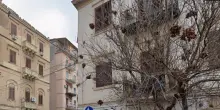 Palermo, omicidio in via Sampolo: 68enne ucciso a coltellate, un uomo barricato in casa apre il gas e minaccia di far esplodere il palazzo