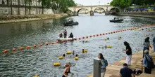 Parigi, la Senna torna balneabile (dopo un secolo): la citt&agrave; ha trasformato il suo fiume tra controlli quotidiani, Olimpiadi e lavori miliardari
