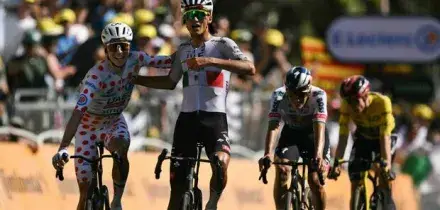 Tour bollente, Isaac Del Toro firma il capolavoro: Pogacar lo incorona, Vingegaard resta in giallo