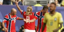 Brasile-Norvegia 1-2, le pagelle: Haaland (8) fenomeno, Neymar (5,5) il rigore non cambia la partita, Guimaraes (4,5) sbaglia il penalty