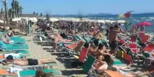 Biglietto ai bambini, dietrofront dei lidi a Castel Volturno dopo la bufera social