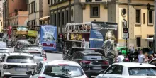 Roma nella trappola dei bus scoperti, code e blocchi nel centro direzionale