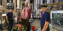 Napoli, condanna e pena sospesa per il ladro della mitra di San Gennaro