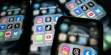 &laquo;Instagram e Facebook danno dipendenza come le droghe pesanti&raquo;, la commissione Ue contro Meta: ecco gli effetti sul cervello