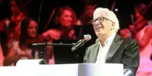 Peppino Di Capri &egrave; morto, addio al re della melodia italiana: una vita di successi ed eleganza