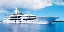 Il megayacht da 450 milioni dell'ambasciatore Usa gira le coste italiane: 12 cabine, 15 bagni e campo da golf. Ma la scorta la paga lo Stato
