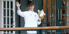 Sinner costretto a restituire il trofeo di Wimbledon dopo solo mezz?ora, perch&eacute; lo ha dovuto lasciare a Londra (e cosa ha avuto in cambio)