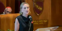 Sharon Stone a Trump: &laquo;Comportati in modo da rendere fiera una madre&raquo;. E sull'ictus: &laquo;Morire ti apre gli occhi&raquo;