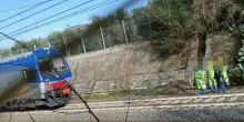 Operaio travolto da un treno mentre lavorava sui binari a San Giorgio di Nogaro: aveva 43 anni