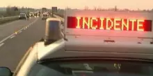 Tragico incidente sulla A1 a Teano tra camion e auto: muore una 16enne, gravemente feriti madre, padre e fratello