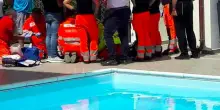 Bambina di 4 anni morta annegata nella piscina di un hotel Milano Marittima