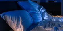 &laquo;Pap&agrave;, sei tu?&raquo;: 15enne si sveglia e trova uno sconosciuto nel suo letto in hotel. Arrestato per violenza sessuale