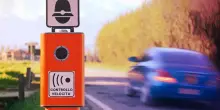 Autovelox beffa a Ravenna, sfora il limite di 1,90 km/h e la multa arriva dopo 104 giorni (con spese di notifica record)