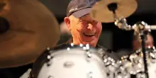 Malore sul palco: morto a 88 anni Gianni Cazzola, il maestro del jazz. Tullio De Piscopo: &laquo;Notizia b*****da che mi ha strappato il cuore&raquo;
