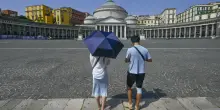 Allerta caldo a Napoli, terzo giorno consecutivo di bollino rosso: le previsioni