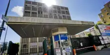 Caldo negli ospedali, disagi nei reparti: ventilatori portati da casa