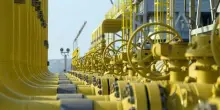 Metano e petrolio ancora sull?altalena. Dall?Europa ok agli aiuti per 3,6 miliardi