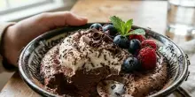 Serviva formiche nei dessert: ristoratore con due stelle Michelin rischia il carcere
