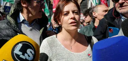 Ilaria Salis licenzia due suoi collaboratori &laquo;senza giusta causa&raquo;, dovr&agrave; risarcire oltre 300mila euro