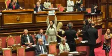 Delmastro, ?Scudo? del centrodestra: no alle chat. Le opposizioni protestano, bagarre al Senato