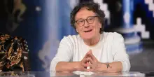 Enzo Iacchetti: &laquo;Vorrei vedere il ministro morire prima di riuscire ad avere una Tac&raquo;. Poi le scuse: &laquo;Era una gag&raquo;