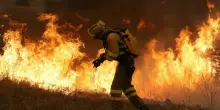 Incendio vicino a Madrid "impossibile" da domare, oltre ottantamila evacuati tra Francia e Spagna
