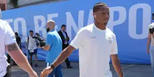 Napoli in ritiro a Dimaro, bagno di folla per gli azzurri a Carciato: Neres in campo