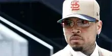 Chris Brown: &laquo;Mi dichiaro colpevole&raquo;. Il cantante ha spaccato una bottiglia di tequila in testa a un produttore: cosa rischia