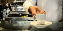 &laquo;Bere caff&egrave; ogni giorno pu&ograve; cambiare il tuo organismo: cosa dicono gli studi su intestino, umore e longevit&agrave;&raquo;