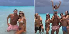 Francesco Totti e Noemi Bocchi al mare ai Caraibi con la famiglia allargata, la foto insieme a (tutti) i figli: &laquo;Grazie mille&raquo;