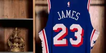LeBron James, arriva l'annuncio ufficiale dei Sixers: anche a Filadelfia il "prescelto" prender&agrave; la numero 23