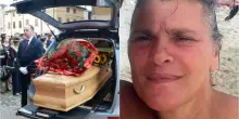 Auto sulla folla a Modena, ai funerali di Monica Esposito la musica di Vasco Rossi