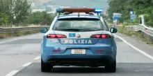 Belluno, bambina di sette mesi cade dal seggiolone: scortata in ospedale dalla Polizia Stradale