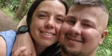 &laquo;Tumore al cervello incurabile a 34 anni. Se mia moglie non mi avesse trascinato dal medico forse non sarei qui&raquo;