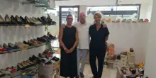 Storico negozio di scarpe chiude dopo 62 anni: &laquo;Scelta faticosa. In passato c'era lavoro per tutti&raquo;