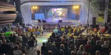 Da Mattioli a Salvi a Zarrillo. A Tor San Lorenzo esplodono i live show co ?Rio Dreams, il Carnevale d?estate Ai Tucul"