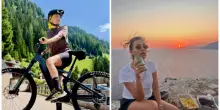 Caterina Balivo, le vacanze continuano: aperitivi improvvisati al mare, escursioni con le amiche, giostre acquatiche. &laquo;E con voi ci rivediamo a settembre&raquo;