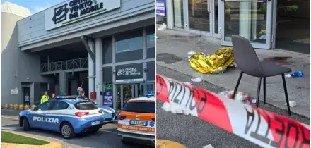 Donna accoltellata davanti ai figli fuori da un centro commerciale: &egrave; grave. Si cerca l'ex marito