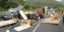 &laquo;Ci siamo ritrovati tra i detriti, abbiamo pensato a una bomba&raquo;. I testimoni raccontano l'incidente sulla Rieti-Terni