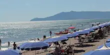 Capalbio, a mollo con il panama a parlare di politica