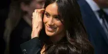 Meghan Markle compie 45 anni. Il passato da baby sitter, le accuse alla famiglia reale d?Inghilterra e il principe Harry: &laquo;Nessuno al mondo mi ama pi&ugrave; di lui&raquo;