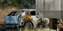 Il giallo degli attentati contro il telescopio Einstein in Sardegna: bruciate le auto di due geologi. La pista degli anarchici