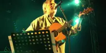 Francesco Guccini, chi era: da ?Dio &egrave; morto? a ?L'avvelenata? i brani che hanno fatto la sua storia (e quella dell'Italia)