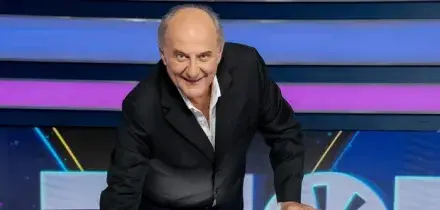 Gerry Scotti compie 70 anni, festa a ?La Ruota della Fortuna?: la puntata speciale con i campioni cult di Passaparola e del Milionario
